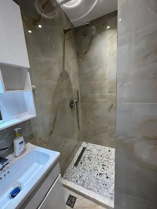 Studio City Center Tirana 0*,
